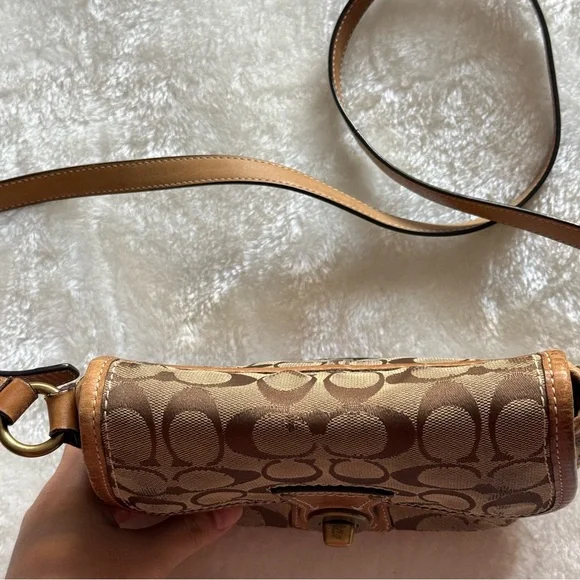 Coach Brown Tan Crossbody Bag - Picture 5 of 16